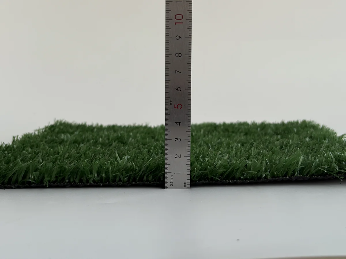 Fence and wall artificial grass pile height reference with ruler